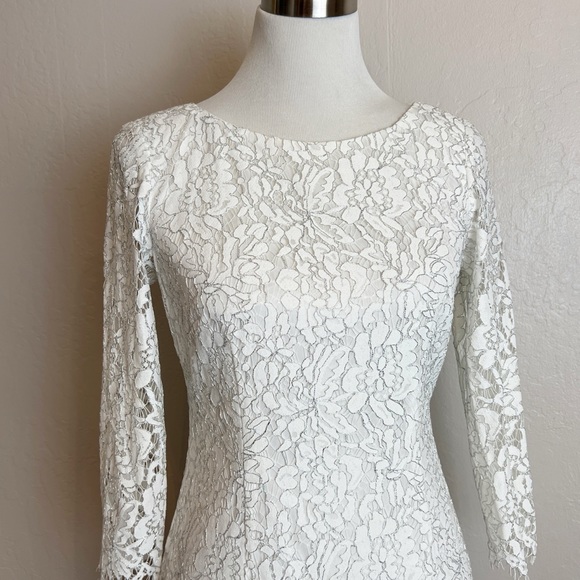 ✖️SOLD✖️•ADRIANNA PAPELL•White Formal Lace-Overlay Sheath Dress w/Metallic Sheen - Picture 4 of 15